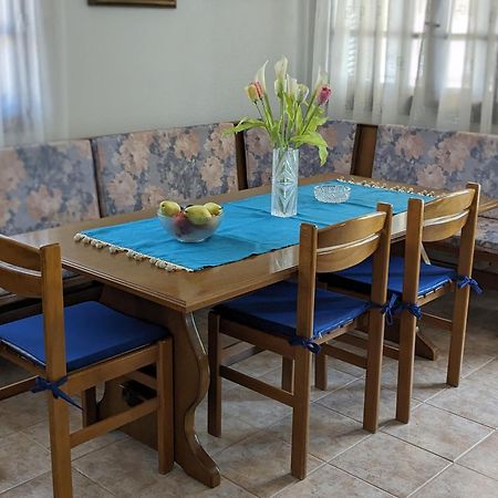 Rustic By The Sea Apartment Flogita Exterior photo